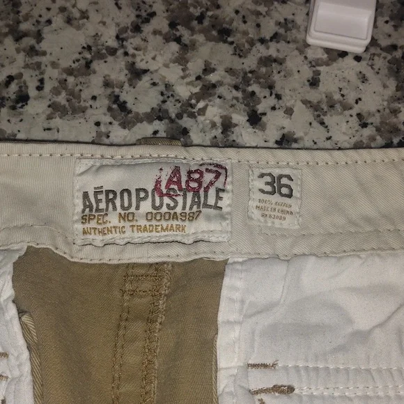 Aeropostale khaki cargo shorts - Picture 3 of 11